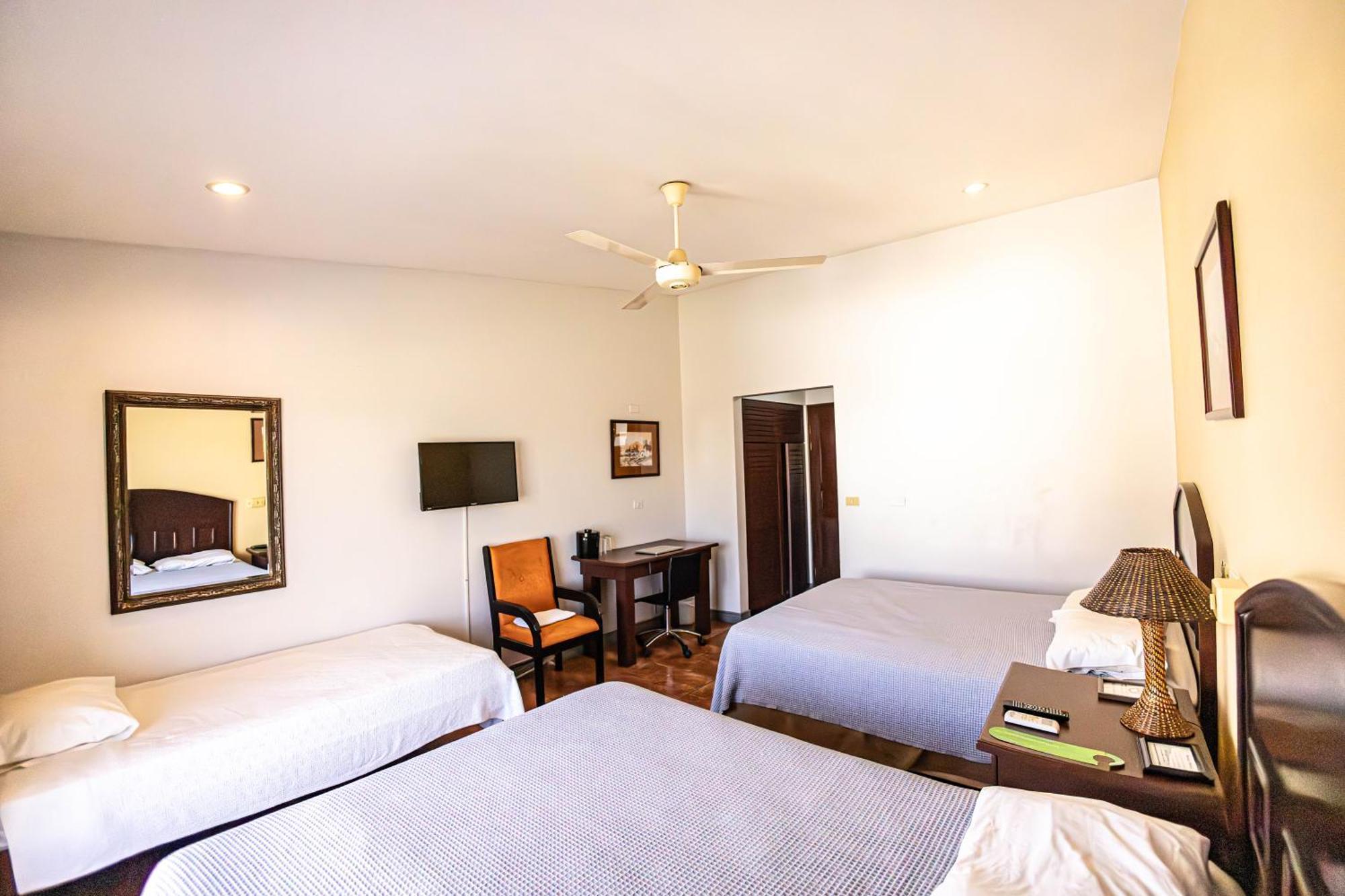 Hotel Cana Brava Inn Canas ภายนอก รูปภาพ