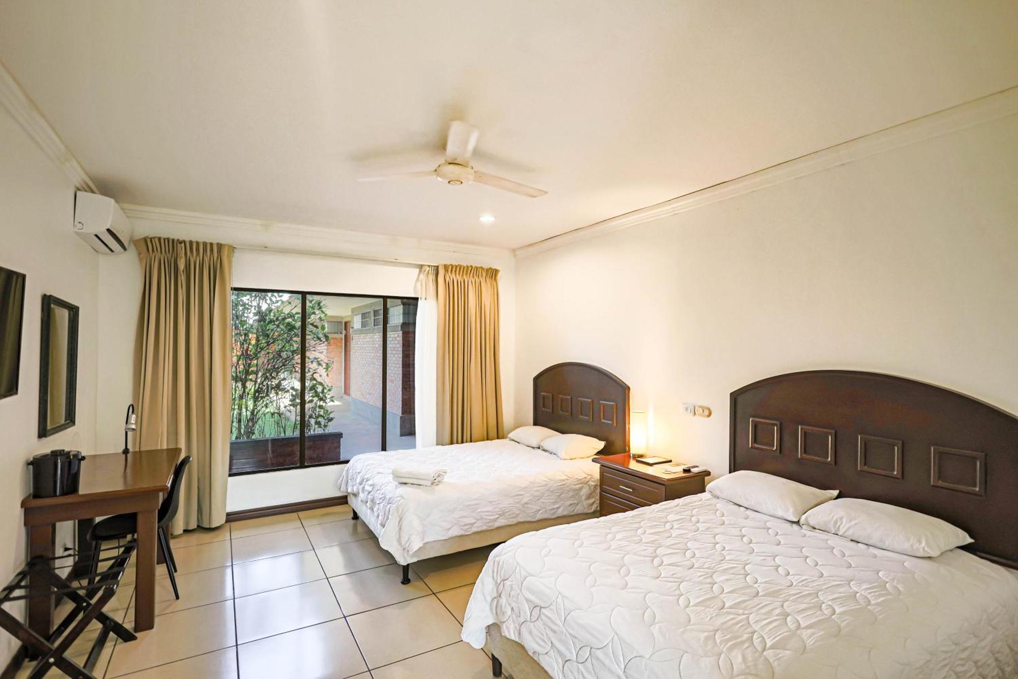 Hotel Cana Brava Inn Canas ภายนอก รูปภาพ